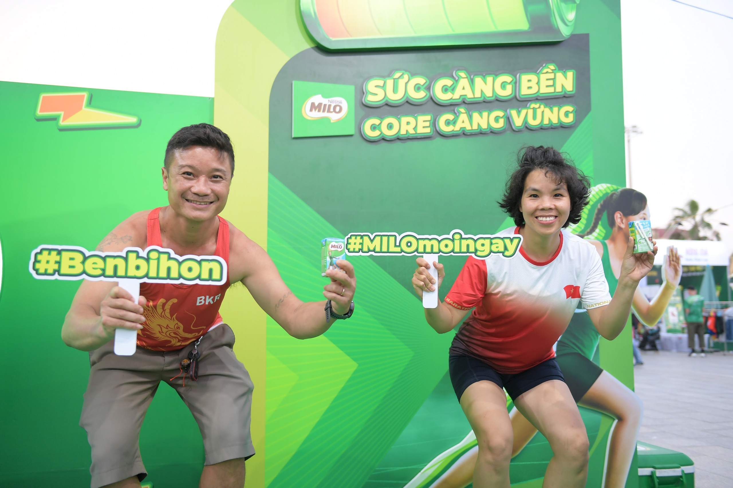 cac-van-dong-vien-hao-hung-truoc-khi-bat-dau-giai-chay-tien-phong-marathon-2024-1712044832.jpg