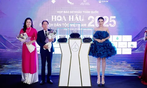 Lộ diện chiếc vương miện chính thức của Hoa hậu Du lịch Dân tộc Việt Nam 2025: Thiết kế mang linh hồn núi rừng Tây Bắc, tôn vinh vẻ đẹp 54 dân tộc Việt