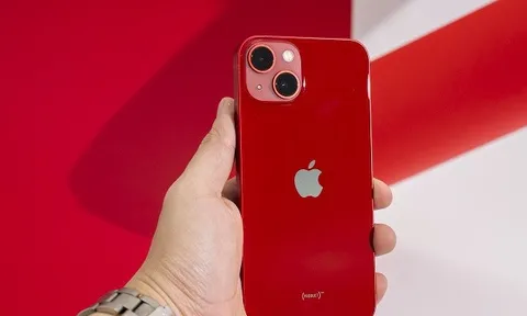 Chiếc iPhone "đập hộp" rẻ nhất vừa tăng giá