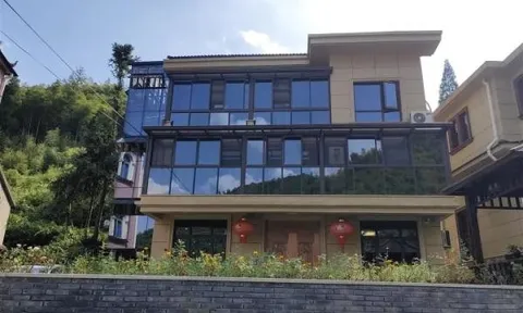 Hai vợ chồng U60 chi 7,4 tỷ đồng về quê xây biệt thự dưỡng già, rủ 6 người lạ về ở chung: Biết được lý do ai cũng ủng hộ mạnh mẽ