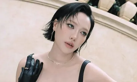 Hình ảnh lạ cùng thần thái lạnh lùng hiếm thấy của Diệu Nhi