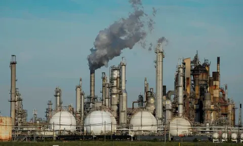 JP Morgan: Giá dầu thô có thể về 30 USD/thùng