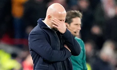 HLV Arne Slot nói gì giữa tin đồn bị Liverpool sa thải?