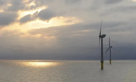 Hành trình tháo dỡ trang trại điện gió ngoài khơi đầu tiên của Đức bắt đầu