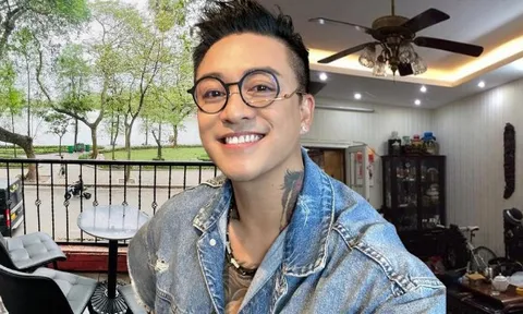 Cuộc sống của Tuấn Hưng trong căn nhà view Hồ Gươm - sân khấu liveshow 0 đồng