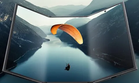 Samsung ra mắt Galaxy Z TriFold: Smartphone gập ba màn hình 10 inch, mỏng 3,9mm, pin lớn nhất lịch sử dòng Fold