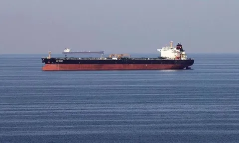 Sau Ấn Độ, khách hàng lớn thứ 2 giảm mạnh nhập khẩu dầu Nga: Sản lượng hụt hàng trăm nghìn thùng dầu mỗi ngày, chuyển qua mua hàng từ Kazakhstan, Iraq