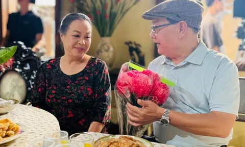 Nam NSND cả nước biết mặt: Sở hữu nhà 5 tầng ở phố cổ Hà Nội, con trai, con dâu đều là Phó Vụ trưởng