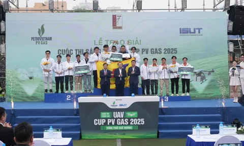 Lộ diện chủ nhân giải thưởng 200 triệu đồng cuộc thi toàn quốc đầu tiên về UAV