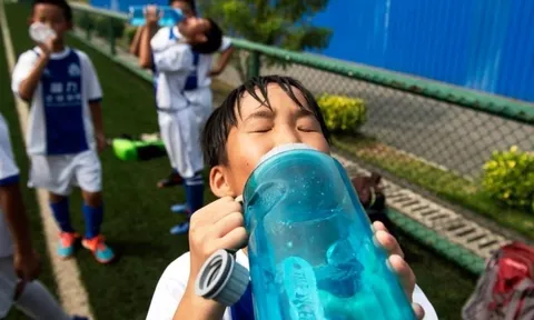 Chưa từng có trong lịch sử: Trung Quốc tạo ra ‘cỗ máy thần kỳ’ biến nước biển thành nước ngọt - giá bằng đúng gói mì tôm mỗi m3, rẻ bằng 1/8 công nghệ Mỹ