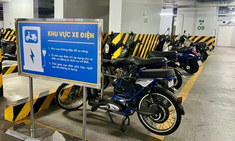 Bộ Xây dựng 'giục' hoàn thiện quy chuẩn đối với chung cư có lắp trụ sạc xe điện