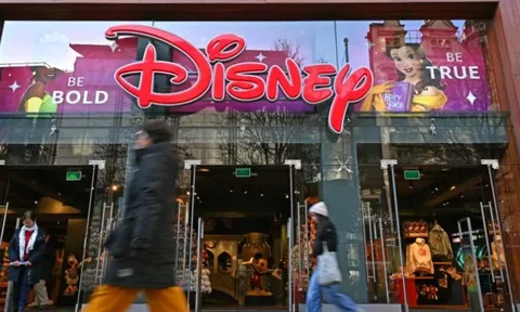 Ai rồi cũng lao vào cuộc đua AI: Disney rót 1 tỷ USD cho OpenAI, mở cửa 'kho báu vô giá' gồm 200 nhân vật hoạt hình