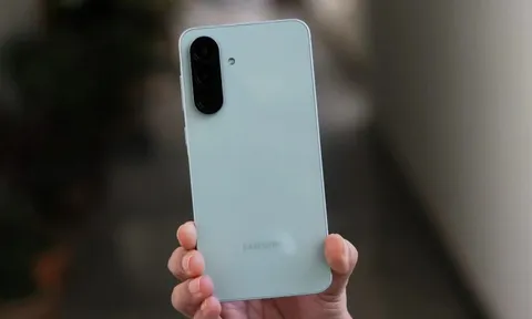 Tin buồn cho mọi người dùng Android: Sẽ không còn điện thoại giá rẻ, "pin 8.000mAh, chip 8 Elite" nữa đâu