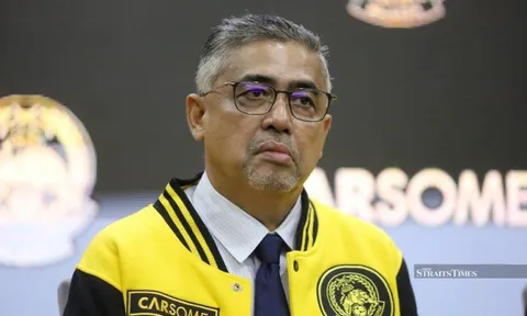 Tổng thư ký LĐBĐ Malaysia bị FIFA và FAM cùng điều tra