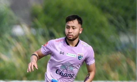 Cầu thủ Thái Lan bất ngờ xuất gia dù đang thi đấu