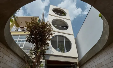 Ấn tượng với nhà phố được lấy cảm hứng từ đàn guitar