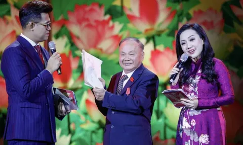 Giám đốc xin nghỉ hưu sớm để… khởi nghiệp vì nông dân