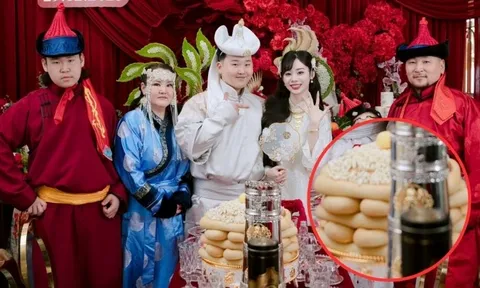 Đám hỏi dâu Việt - rể Mông Cổ hot nhất MXH lúc này, nhà trai gây chú ý với tháp bánh lạ trên bàn lễ