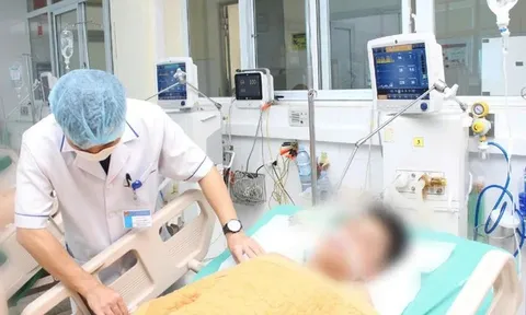 Người đàn ông 26 tuổi nguy kịch vì giải rượu theo cách "lạ đời"