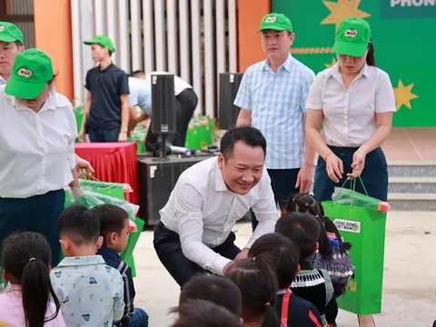 Nestlé MILO trao tặng máy tính cho các trường tiểu học vùng cao