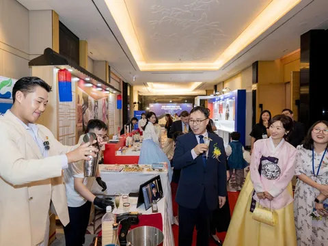 K-Food và rượu truyền thống để lại ấn tượng mạnh tại Tiệc chiêu đãi Quốc khánh  Hàn Quốc tại Việt Nam