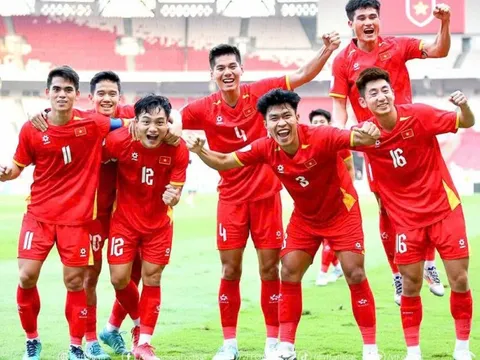 Trẻ hóa đội tuyển Việt Nam