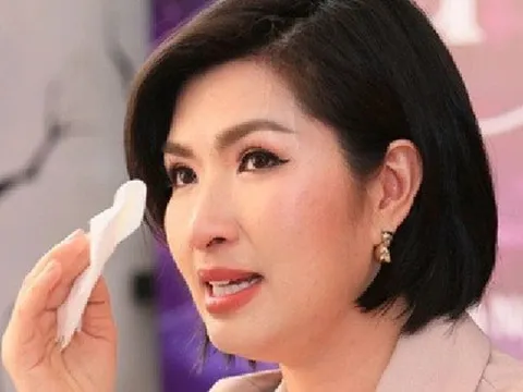 Nữ ca sĩ hải ngoại phải gồng gánh, mua đồ diễn trả góp: "Tôi không có tiền trả hết"