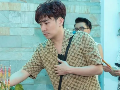 Nam ca sĩ quê Hà Nội: “Tôi không xuất hiện thì bầu show sẽ bị thưa kiện“