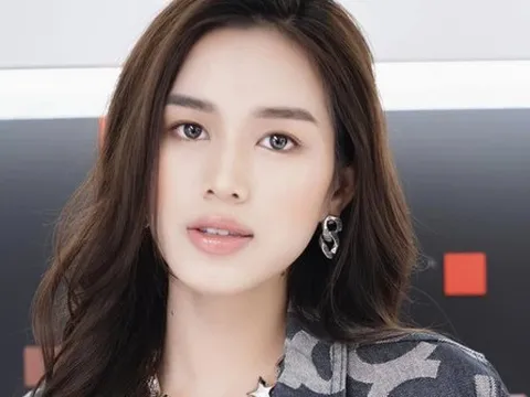Thái độ của Hoa hậu Đỗ Hà giữa lúc hôn nhân bị quấy phá