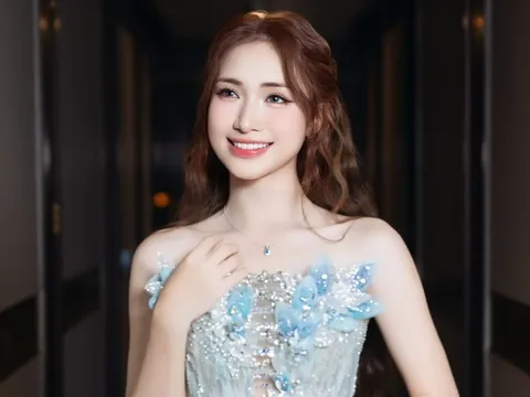 Hòa Minzy bất ngờ tính chuyện cưới hỏi