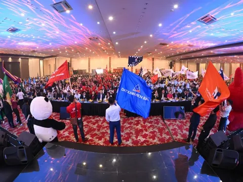 Hơn 2000 chiến binh bùng nổ tại lễ ra quân dự án Charmora City tại Nha Trang