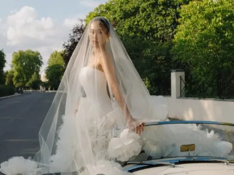 Tiên Nguyễn hoàn toàn giữ bí mật