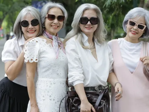 Tìm ra hội chơi tóc bạc khét nhất thủ đô, đỉnh nhất là một "chị đẹp" U60 đã đẹp còn sang