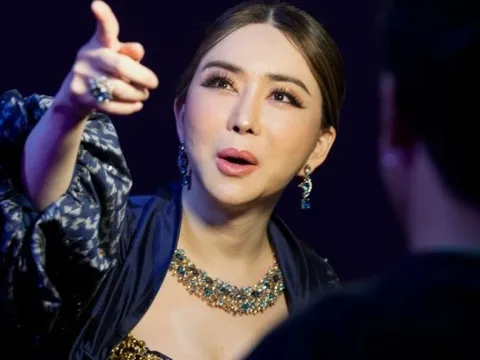 Công bố CEO thay thế nữ tỷ phú tại Hoa hậu Hoàn vũ