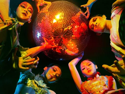 Hồng Ánh, Hứa Vĩ Văn tụ hội bên Miu Lê, Liên Bỉnh Phát