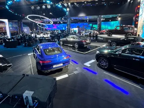 Hãng ô tô đua nhau "ra riêng"