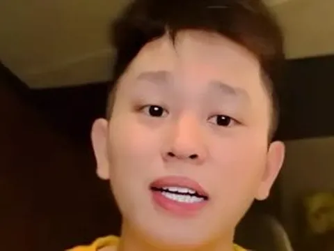 Thẩm định lại lý lịch nghệ sĩ