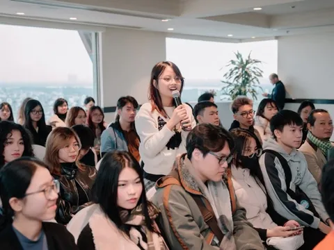 Khách sạn Pan Pacific Hà Nội 'mở đường' cho nghệ sĩ trẻ kể câu chuyện về tương lai bằng sắc màu nghệ thuật