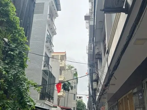 Mua căn nhà 8 tỷ đồng ở Hà Nội, sau 1 năm có khách trả giá 15 tỷ, chủ nhà sốc: "Không ngờ giá nhà tăng nhanh như vậy"