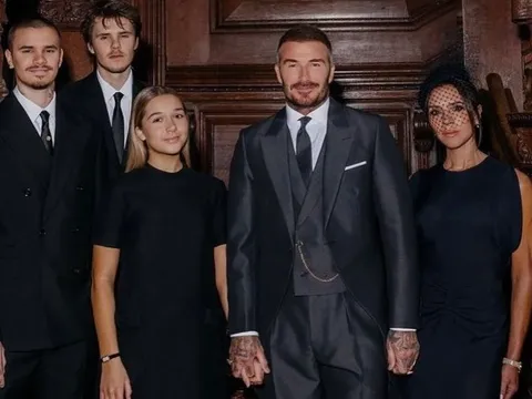 Tiểu thư Harper xinh đẹp, khí chất thanh lịch chiếm trọn spotlight giữa lâu đài nơi David Beckham được phong Hiệp sĩ