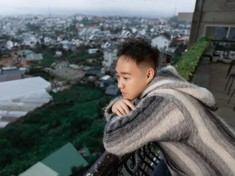 Nam ca sĩ sở hữu nhiều nhà, có mối tình kéo dài chỉ 10 ngày, U40 chưa vợ con