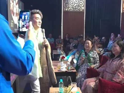 Đàm Vĩnh Hưng rao bán món đồ 22 năm: "Có cầm 1 tỷ cũng không mua được"