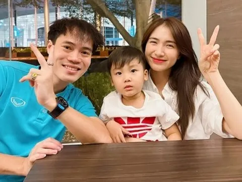 Hòa Minzy công khai tin nhắn của Văn Toàn, chuyển trả luôn 300 triệu