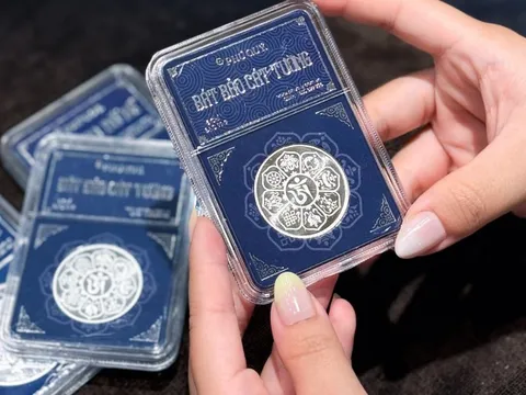 Giá bạc bật tăng sau khi được Mỹ đưa vào Danh sách khoáng sản quan trọng năm 2025