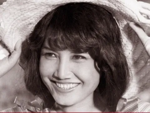 Mỹ nhân của 'Ván bài lật ngửa': Làm mẹ đơn thân 50 năm, an yên nơi xứ người