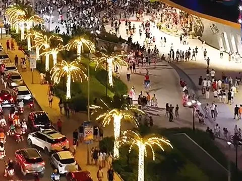 Gần 100.000 người đã đổ về Hưng Yên