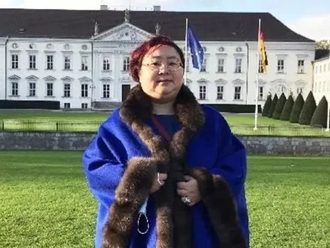 Sự thật về nữ nhân viên nghèo nhưng ở biệt thự, bị cảnh sát bắt vì giữ 61.000 Bitcoin thì nói mình bị lừa, chủ mưu cuối cùng lộ diện