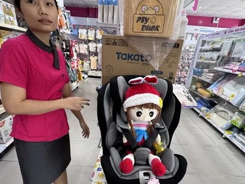 “Chạy đua” tìm mua ghế ngồi ô tô cho trẻ em