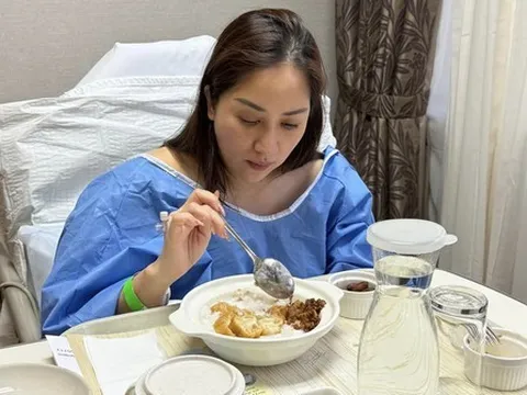 Khánh Thi đi chữa bệnh