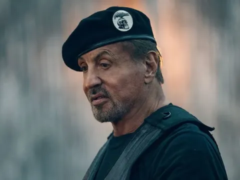 Nam diễn viên bị 1800 đoàn phim từ chối vì quá xấu, giờ thành ông hoàng màn ảnh sở hữu 10.000 tỷ